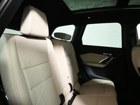 Used 2025 BMW X1 xDrive28i w/ Technology Package image 33