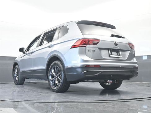 Used 2023 Volkswagen Tiguan SE image 59