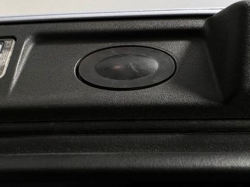 Used 2023 Rivian R1S Launch Edition image 32