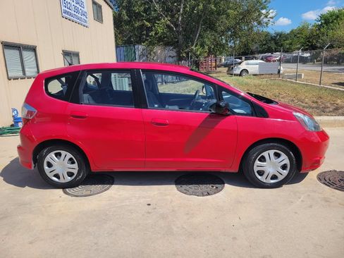 Used 2010 Honda Fit image 4