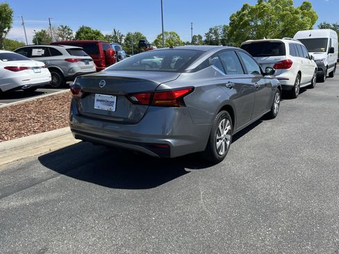 Used 2019 Nissan Altima 2.5 S image 10