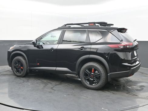 New 2026 Nissan Rogue SV image 5