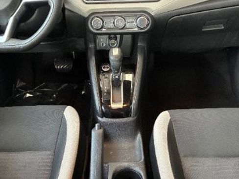 Used 2021 Nissan Versa SV image 24