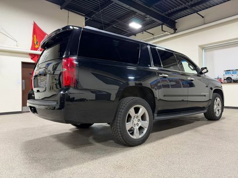 Used 2018 Chevrolet Suburban LT AWD/4WD image 5