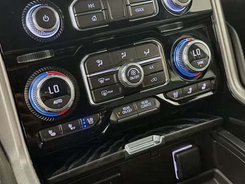 Used 2023 GMC Yukon Denali AWD/4WD image 22
