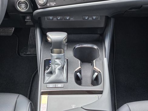 Certified 2025 Lexus ES 300h w/ Premium Package FWD image 15