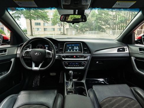 Used 2019 Hyundai Sonata Sport w/ Tech Package 03 FWD image 27