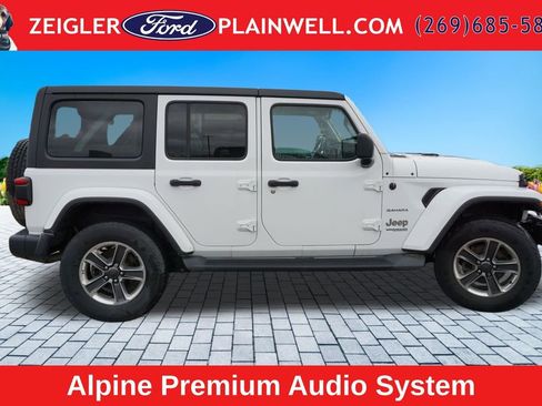 Used 2020 Jeep Wrangler Unlimited Sahara w/ Dual Top Group AWD/4WD image 6