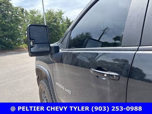 Used 2024 Chevrolet Silverado 2500 ZR2 w/ Technology Package AWD/4WD image 12