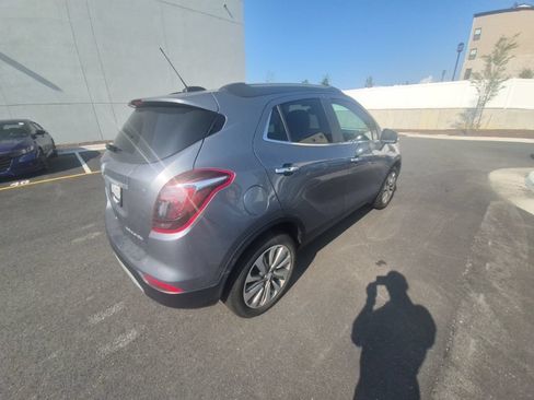 Used 2019 Buick Encore Preferred FWD image 3