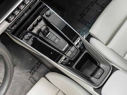 Used 2022 Porsche 911 Turbo S image 28