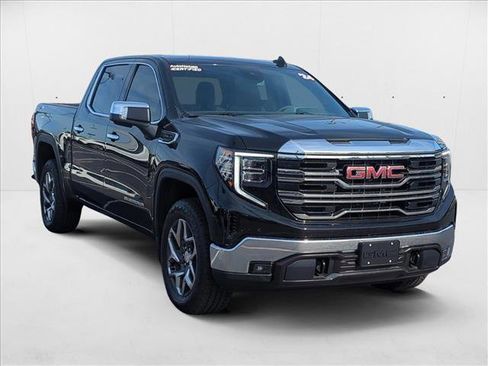 Used 2024 GMC Sierra 1500 SLT w/ SLT Convenience Package image 3