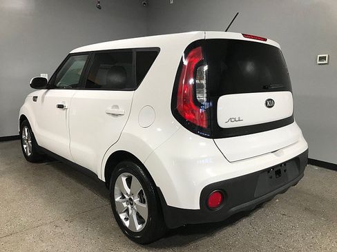 Used 2017 Kia Soul FWD image 5