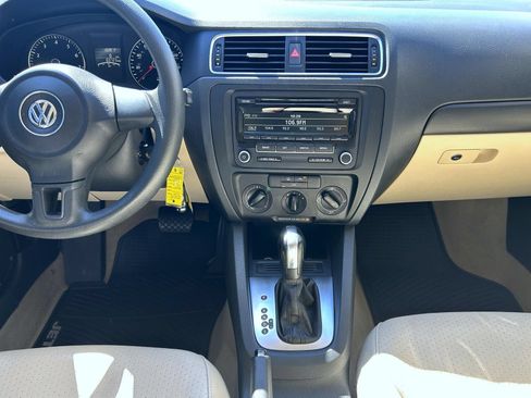 Used 2014 Volkswagen Jetta SE FWD image 15