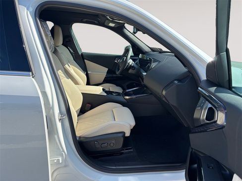 New 2026 BMW X3 xDrive30 w/ Premium Package image 15