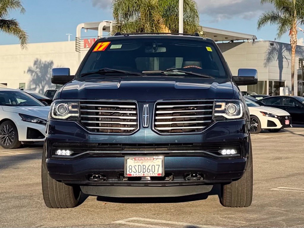 Used 2017 Lincoln Navigator Select AWD/4WD image 3