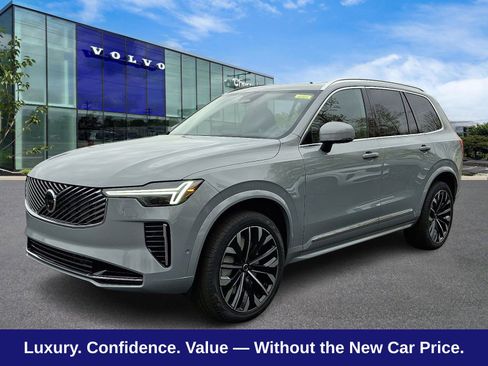 Used 2026 Volvo XC90 B6 Plus w/ Protection Package Premier AWD/4WD image 2