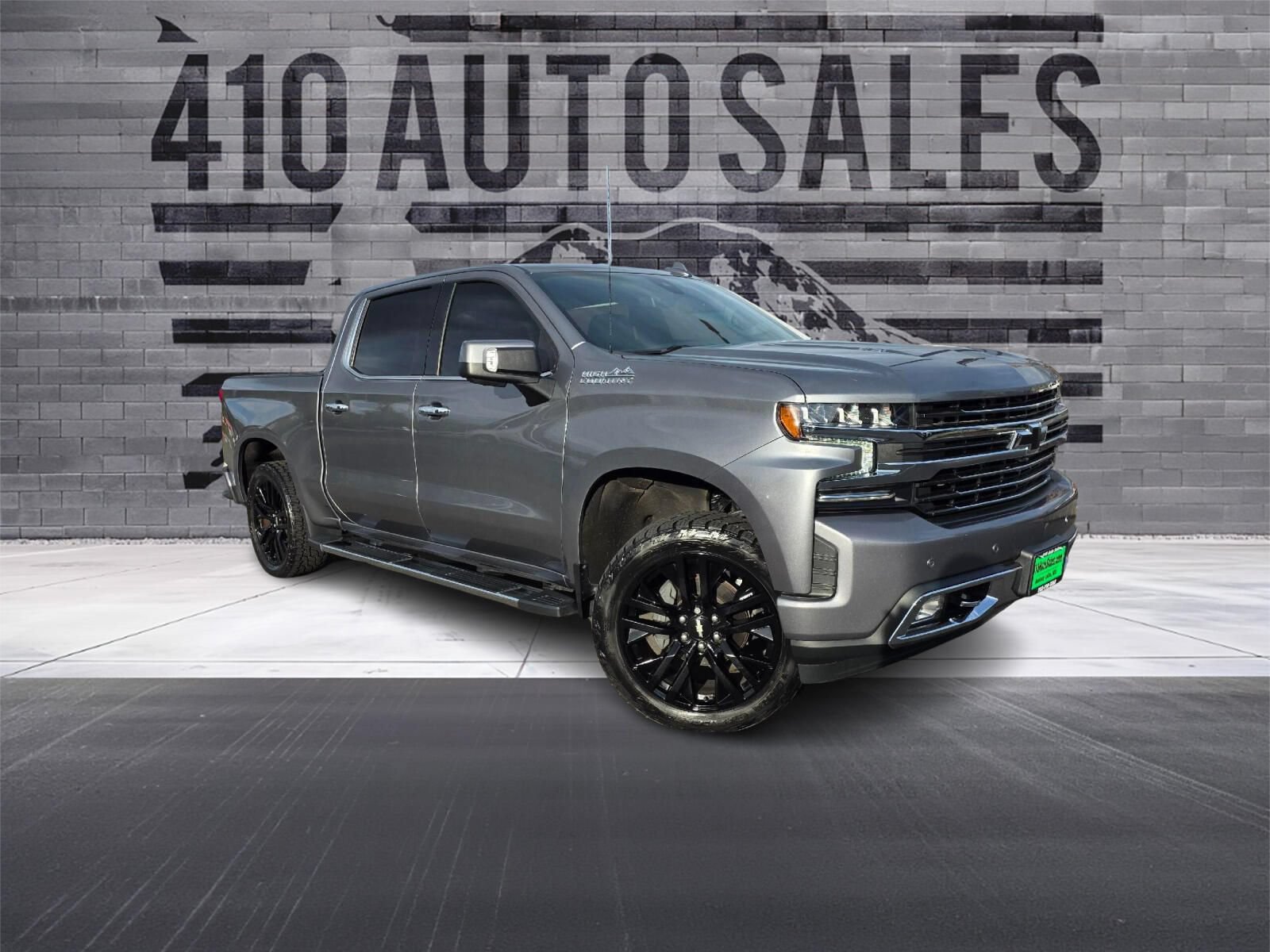 Used 2021 Chevrolet Silverado 1500 High Country w/ Technology Package AWD/4WD image 1