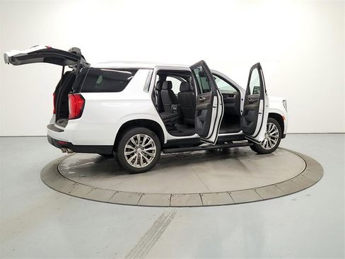 Used 2023 GMC Yukon Denali image 15