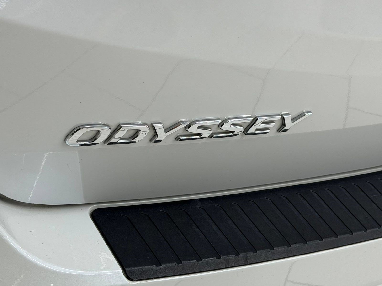 Used 2025 Honda Odyssey EX-L image 32