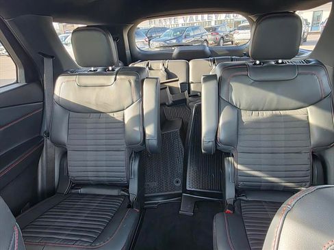 New 2026 Ford Explorer ST-Line w/ ST-Line Street Pack image 10