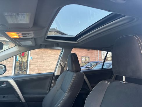 Used 2015 Toyota RAV4 XLE image 37