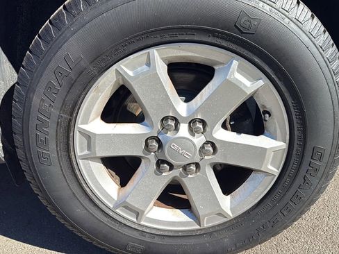 Used 2015 GMC Acadia SLE AWD/4WD image 12