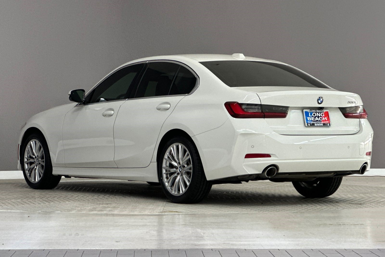 Certified 2024 BMW 330i Sedan w/ Convenience Package RWD image 3