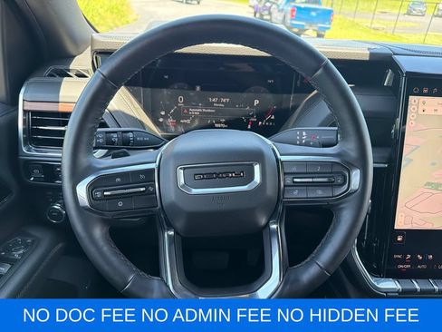 Used 2025 GMC Yukon XL Denali AWD/4WD image 16