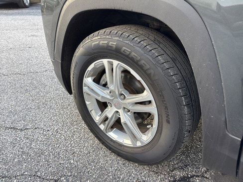 Certified 2021 GMC Terrain SLE w/ Driver Convenience Package image 15