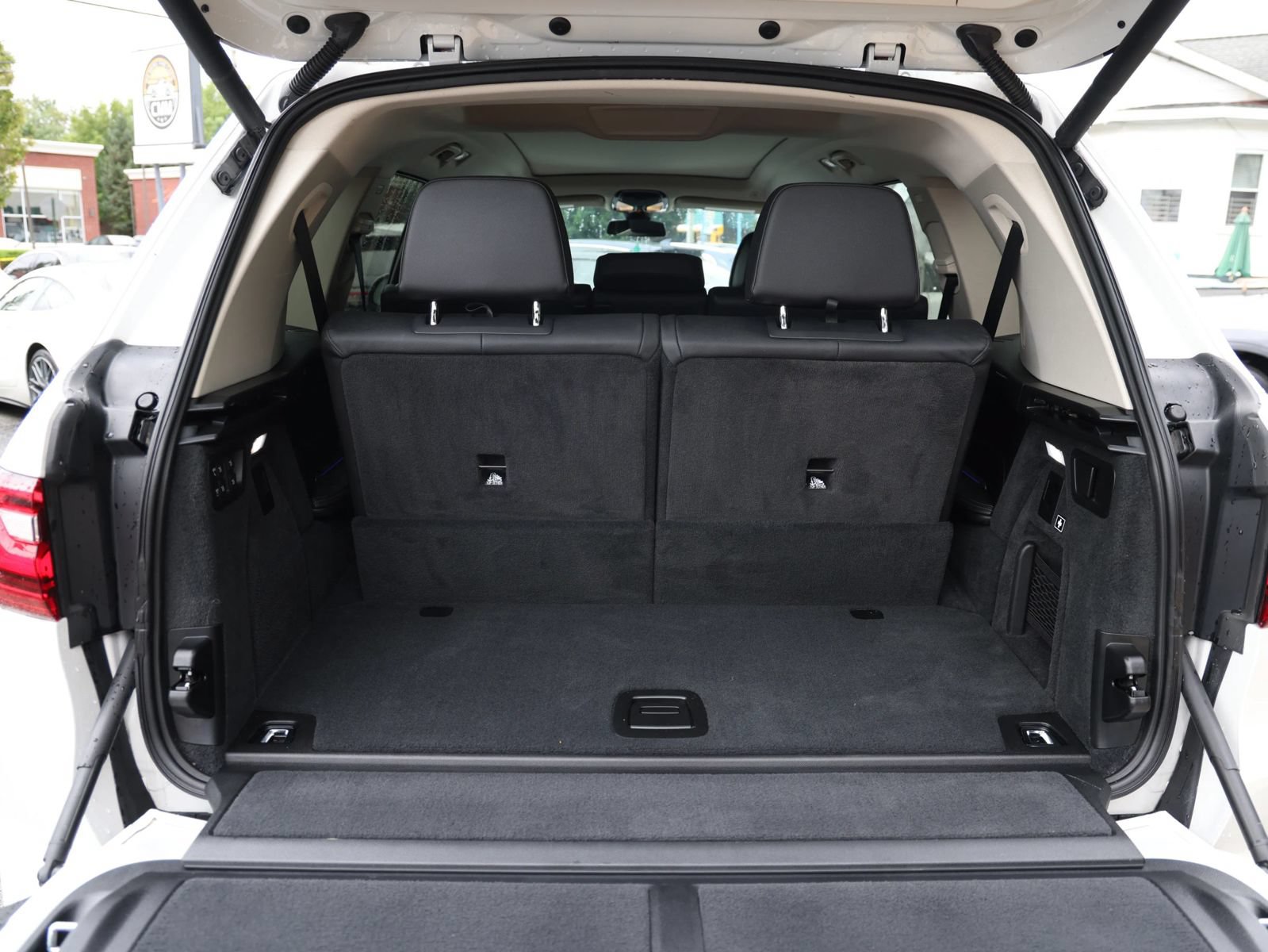 Used 2020 BMW X7 xDrive40i w/ Parking Assistance Package AWD/4WD image 24