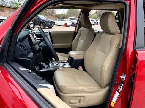 Used 2022 Toyota 4Runner SR5 Premium w/ Moonroof Package image 7