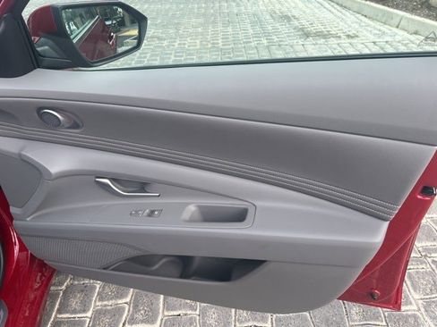 New 2025 Hyundai Elantra SEL image 24