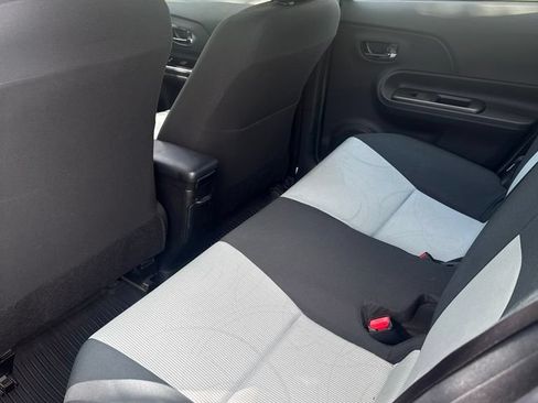Used 2017 Toyota Prius C Three FWD image 4