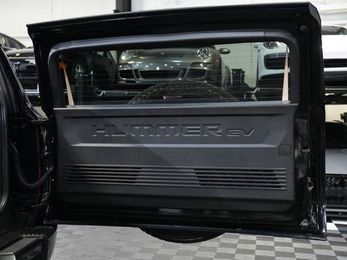 Used 2025 GMC Hummer EV 3X w/ LPO, Sport Package image 55