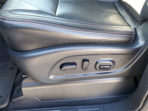 Used 2021 Nissan Titan PRO-4X w/ Pro-4x Convenience Package image 26