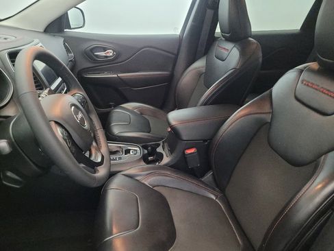 Used 2022 Jeep Cherokee Trailhawk w/ Comfort/Convenience Group image 17