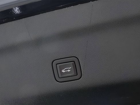 Used 2024 GMC Yukon Denali Ultimate image 31