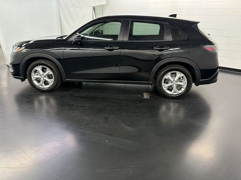 Certified 2024 Honda HR-V LX image 2