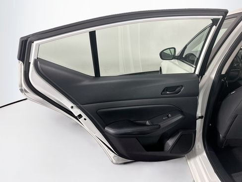 Used 2025 Nissan Altima 2.5 SV FWD image 24
