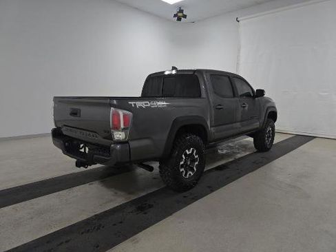 Used 2021 Toyota Tacoma TRD Off-Road w/ Technology Package image 4