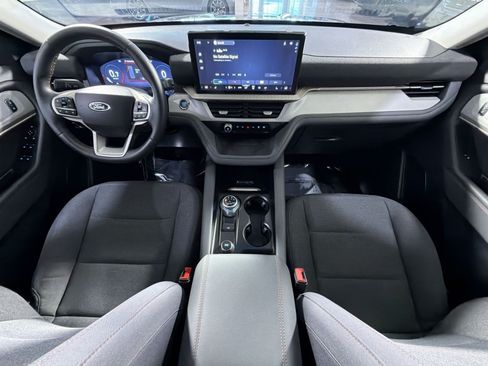 Used 2025 Ford Explorer Active RWD image 38