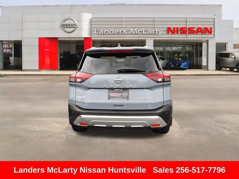 Used 2023 Nissan Rogue Platinum w/ Platinum Premium Package FWD image 5
