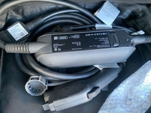 Used 2023 Audi Q5 e Premium w/ Convenience Package image 36