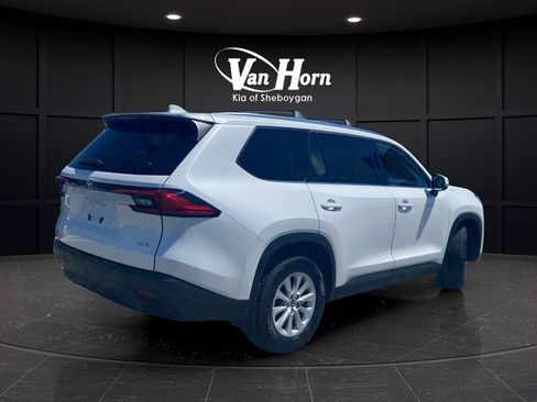 Used 2024 Toyota Grand Highlander AWD image 7