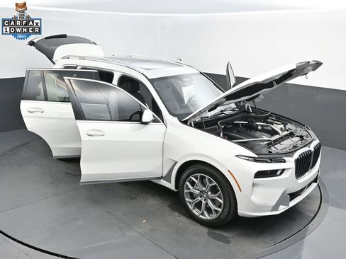 Certified 2025 BMW X7 xDrive40i w/ Executive Package image 59