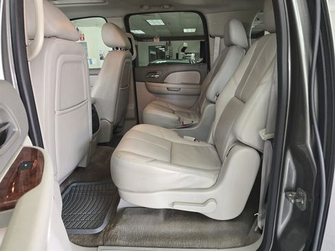Used 2012 GMC Yukon XL SLT image 12