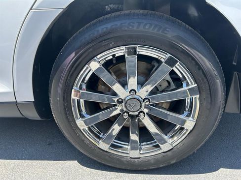 Used 2017 Ford Taurus SE FWD image 17