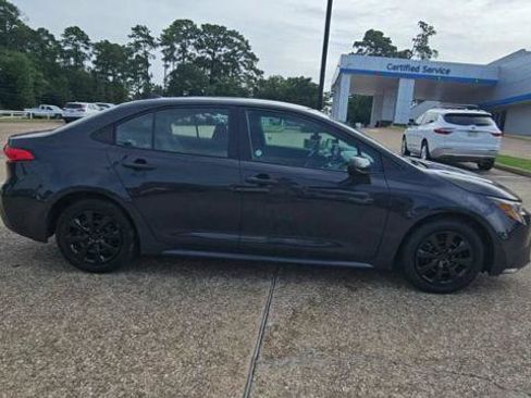 Used 2024 Toyota Corolla LE FWD image 9