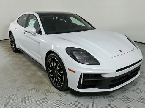 New 2025 Porsche Panamera image 27